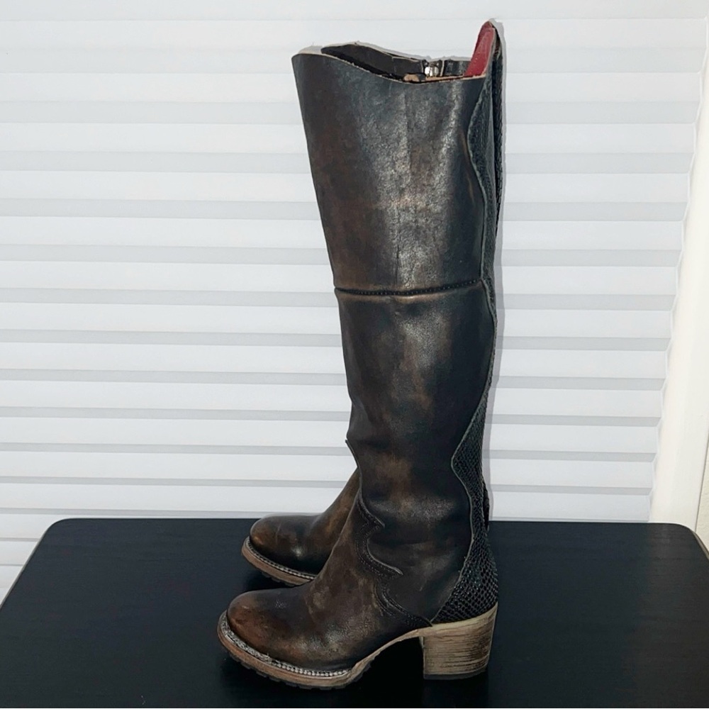 FREEBIRD Calgary Black Leather Knee-High Boots - Picture 2 of 10